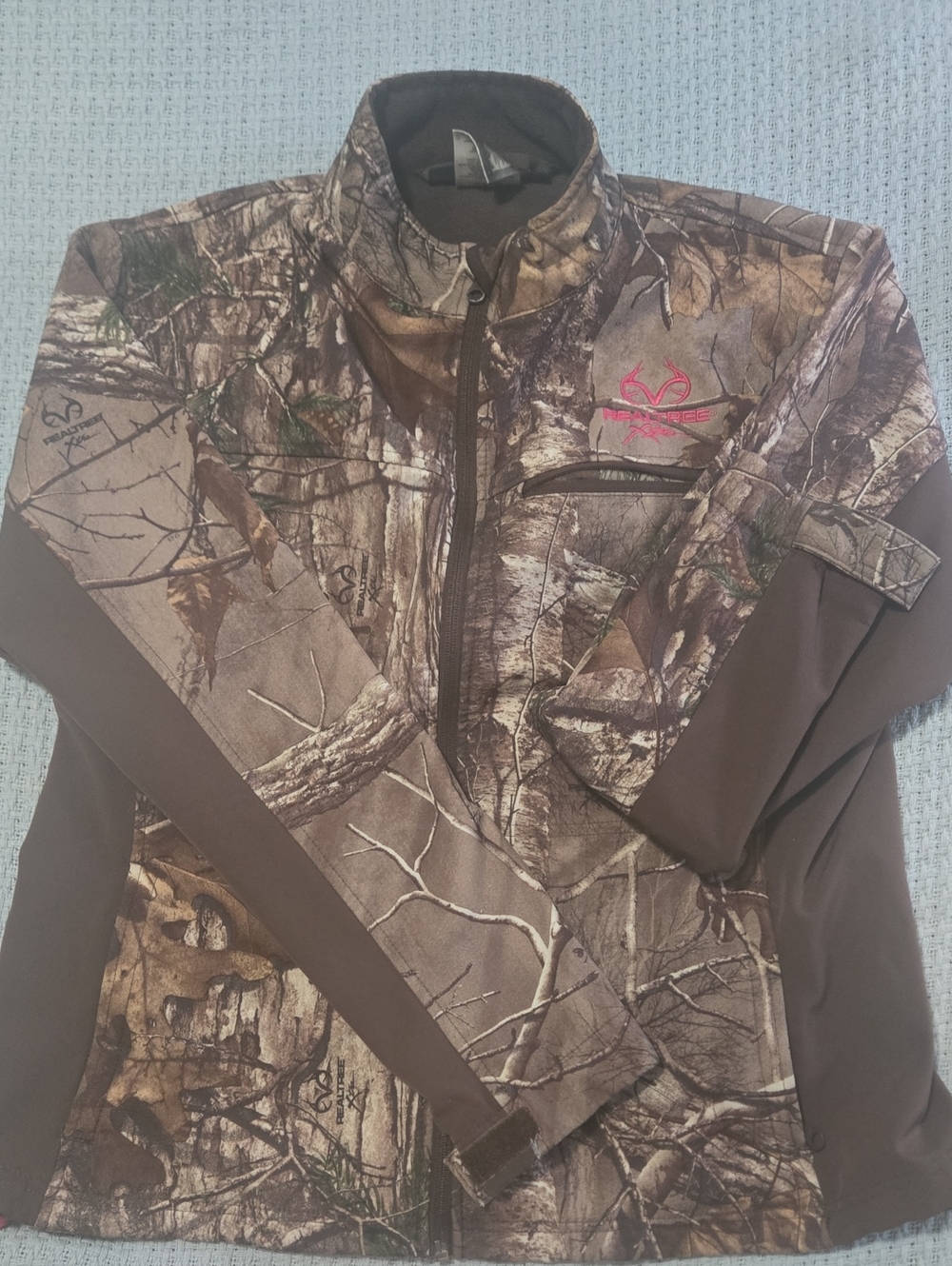 Realtree Xtra WOMENS - Size 8/10  - Brown/Green w/ Pink Accents